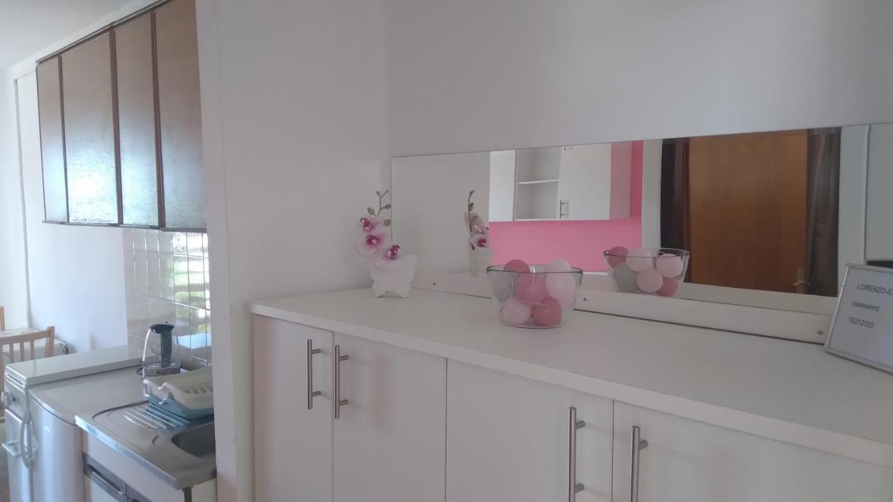 Apartmani "Lorenzo" 노바야 외부 사진