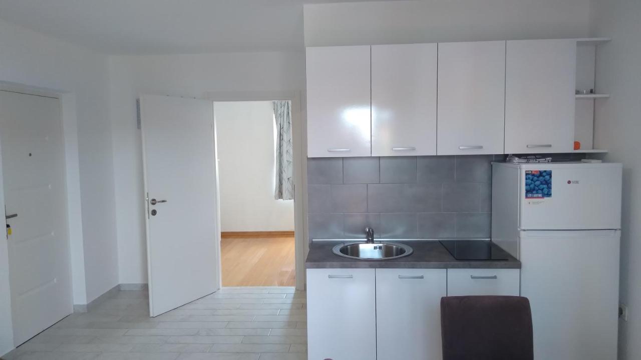 Apartmani "Lorenzo" 노바야 외부 사진